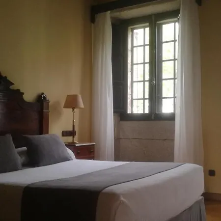 Отель Pazo Da Merced